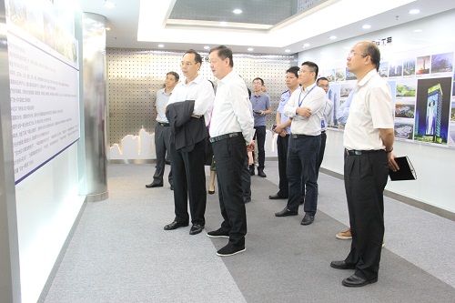 深圳市南山区委常委黄雪平一行到安鑫娱乐集团旅行调研